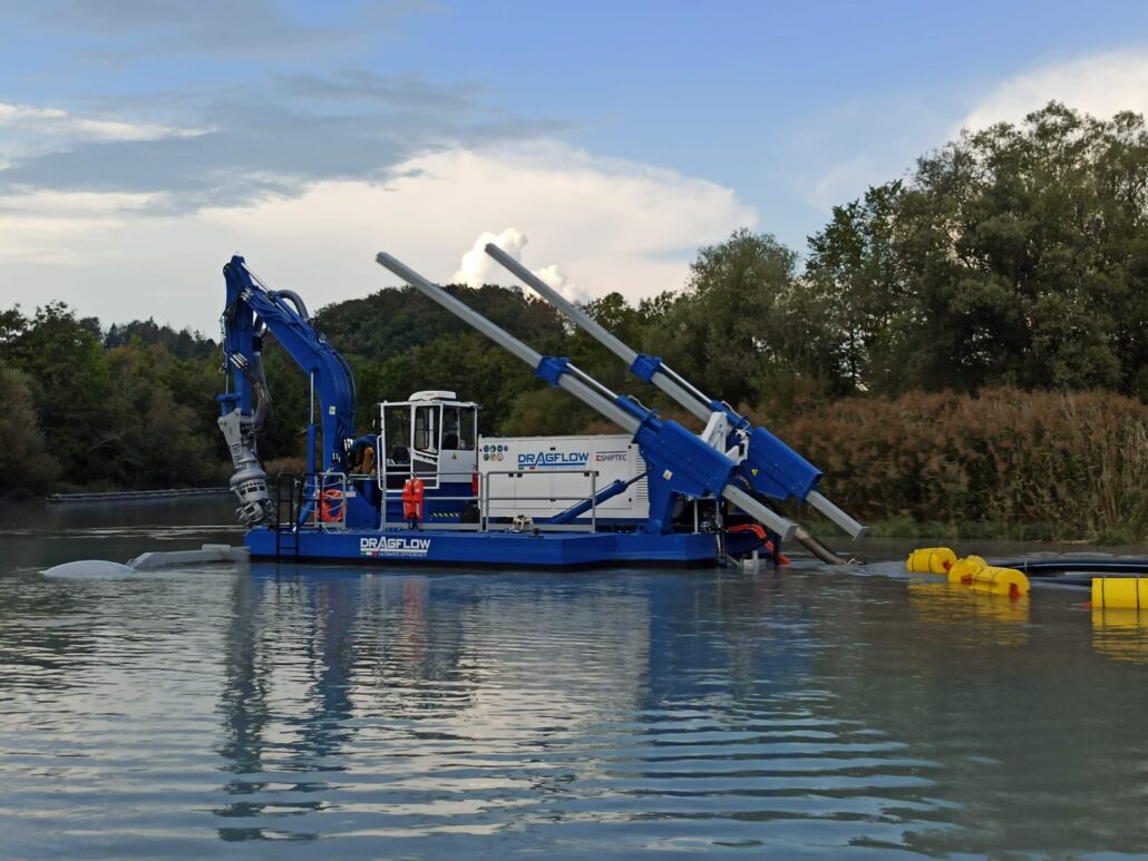 How equipment rental for dredging works and when it is convenient