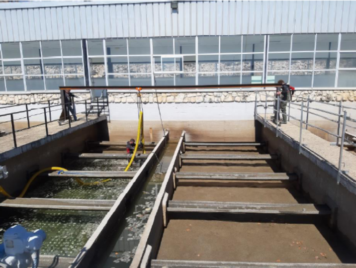 Eliminación de sedimentos de una planta de tratamiento de aguas 1