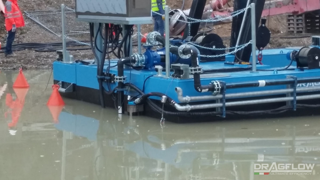 Remote controlled dredge for sediment cleaning 1