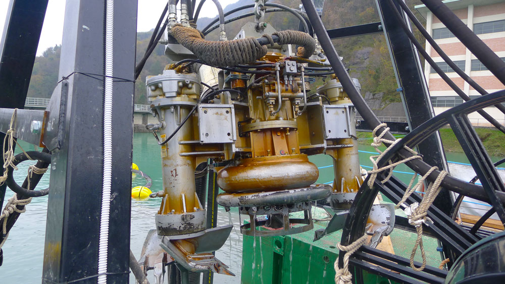 Pompa idraulica per dragaggio in bacino idroelettrico 1