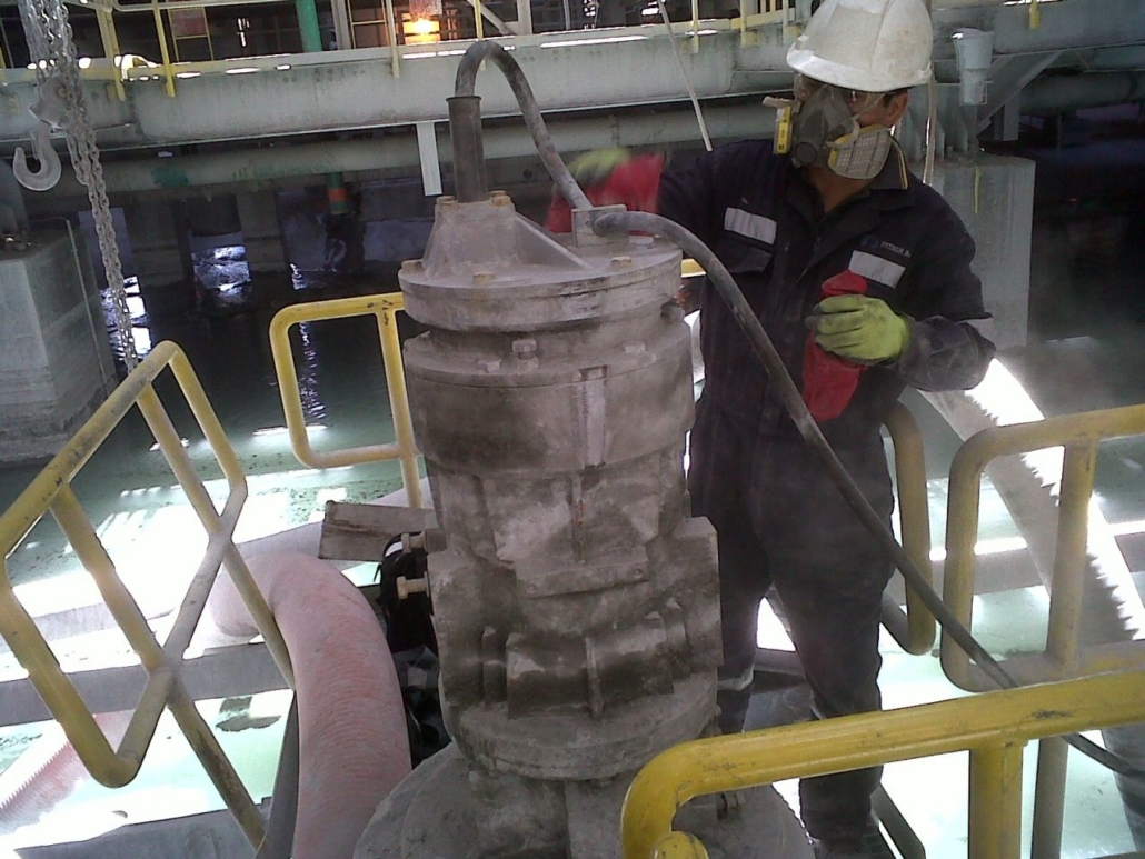Submersible pumps for recovery of waste materials 1